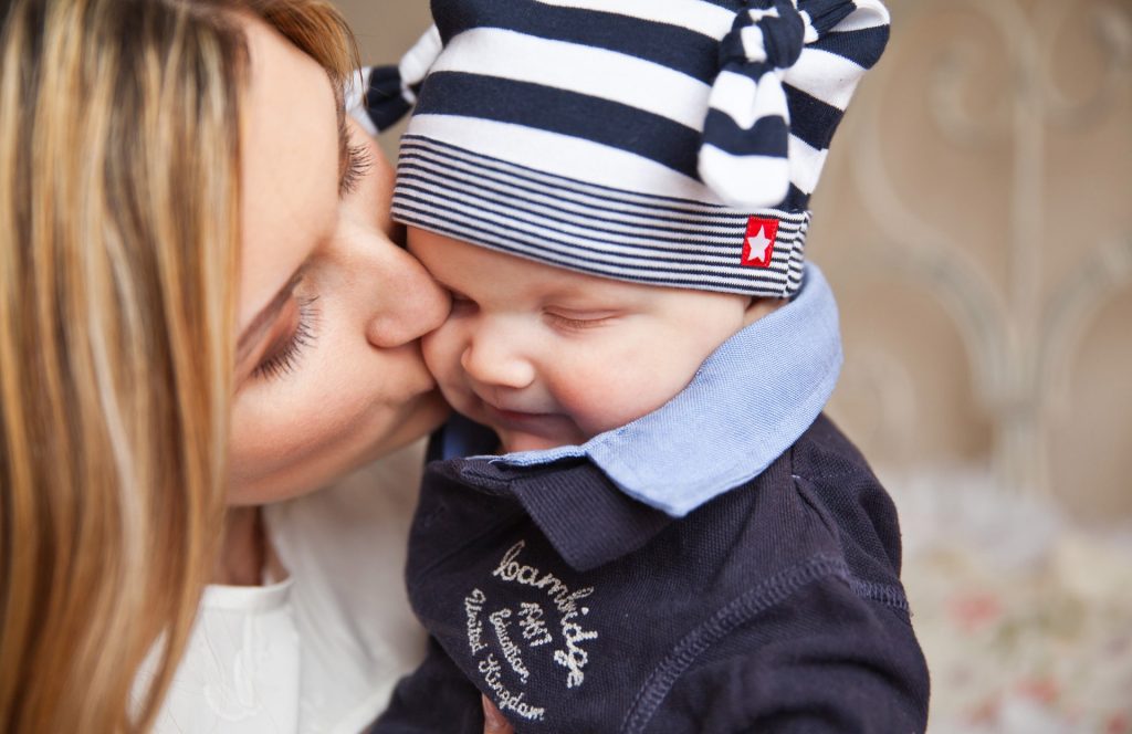 baby with mom